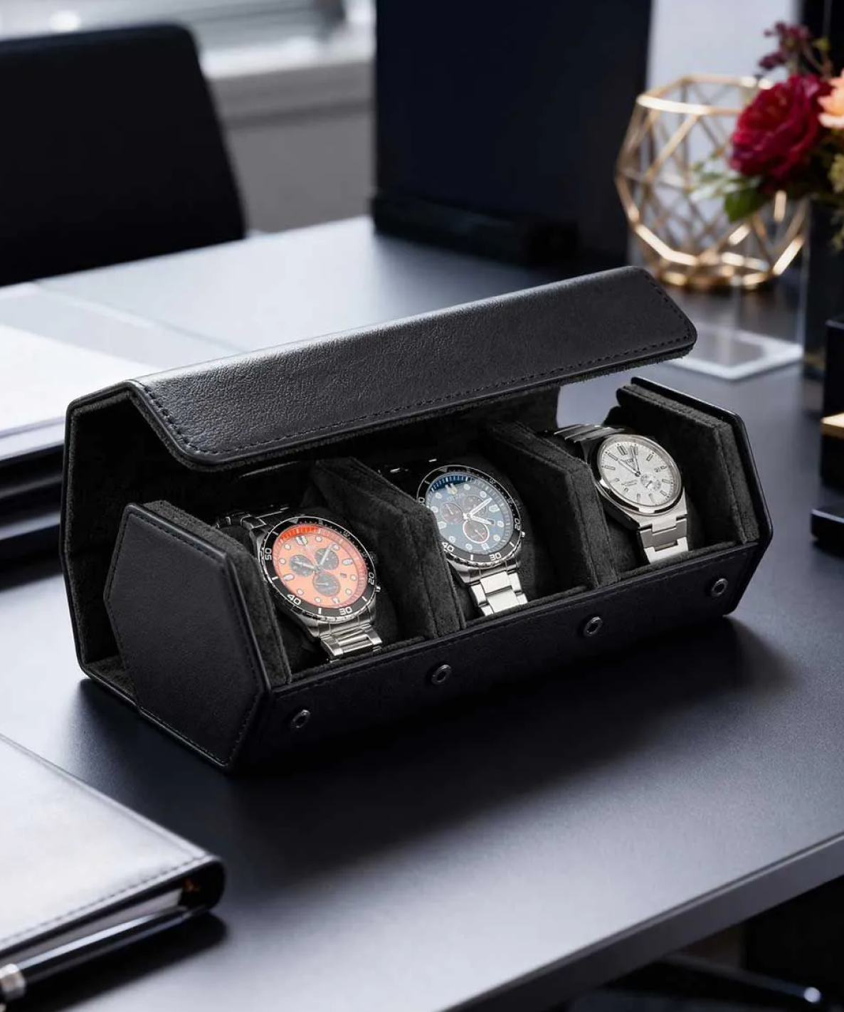 Klockrulle för 3 klockor i svart konstläder